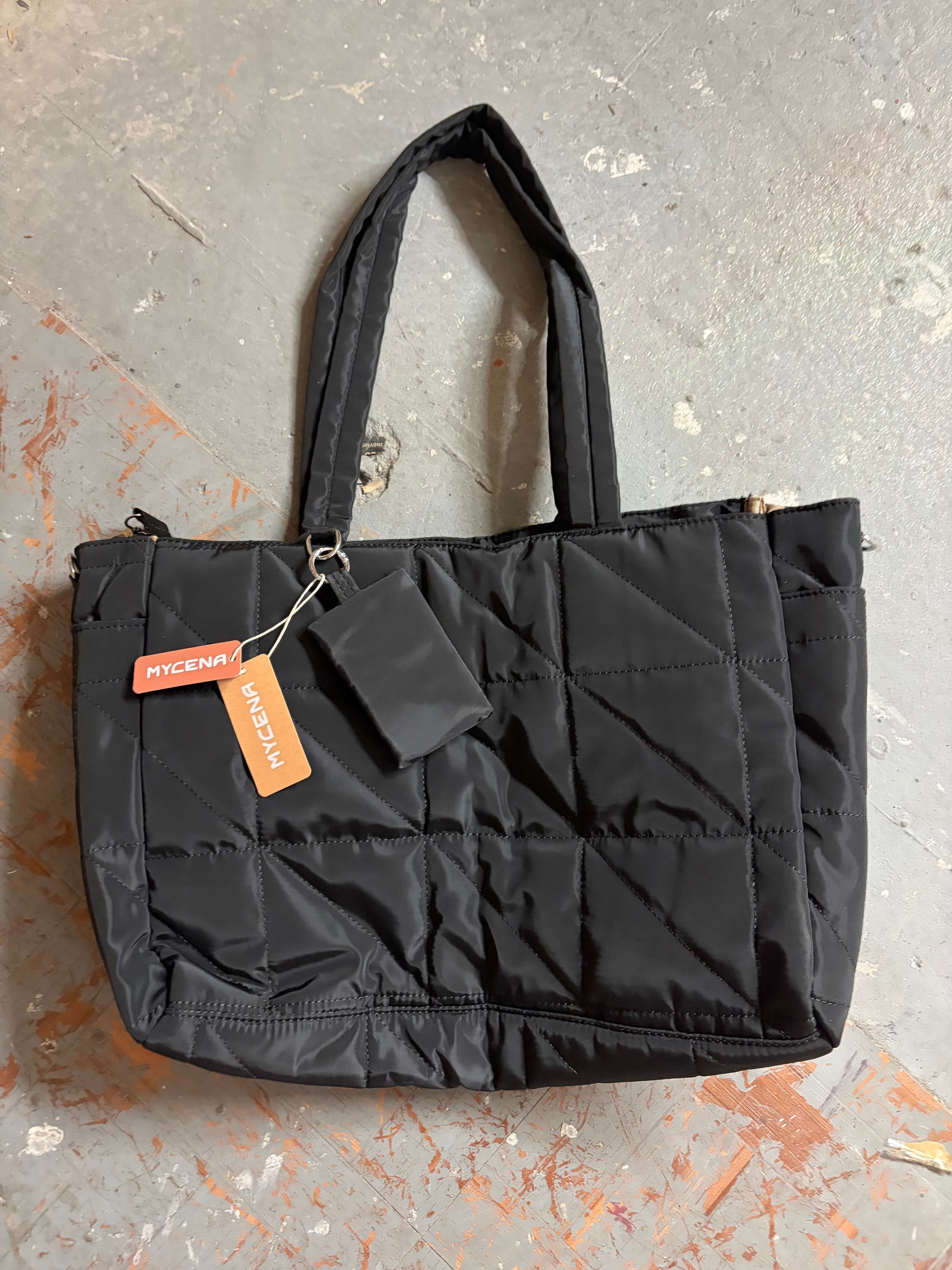 箱包 & 美妆尾货 / Closeout Bags & Beauty Inventory
