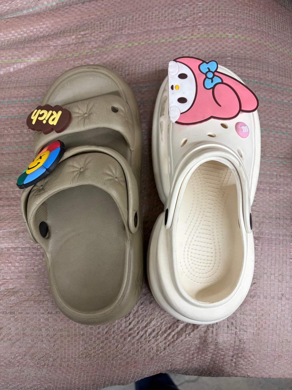 FLASH SALE – 30,000 Pairs of Slippers | Wholesale by Gaylord