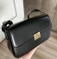1847 Units Mixed Ladies Shoulder Crossbody Bags Pallet Wholesale Liquidation Bulk Handbag Inventory