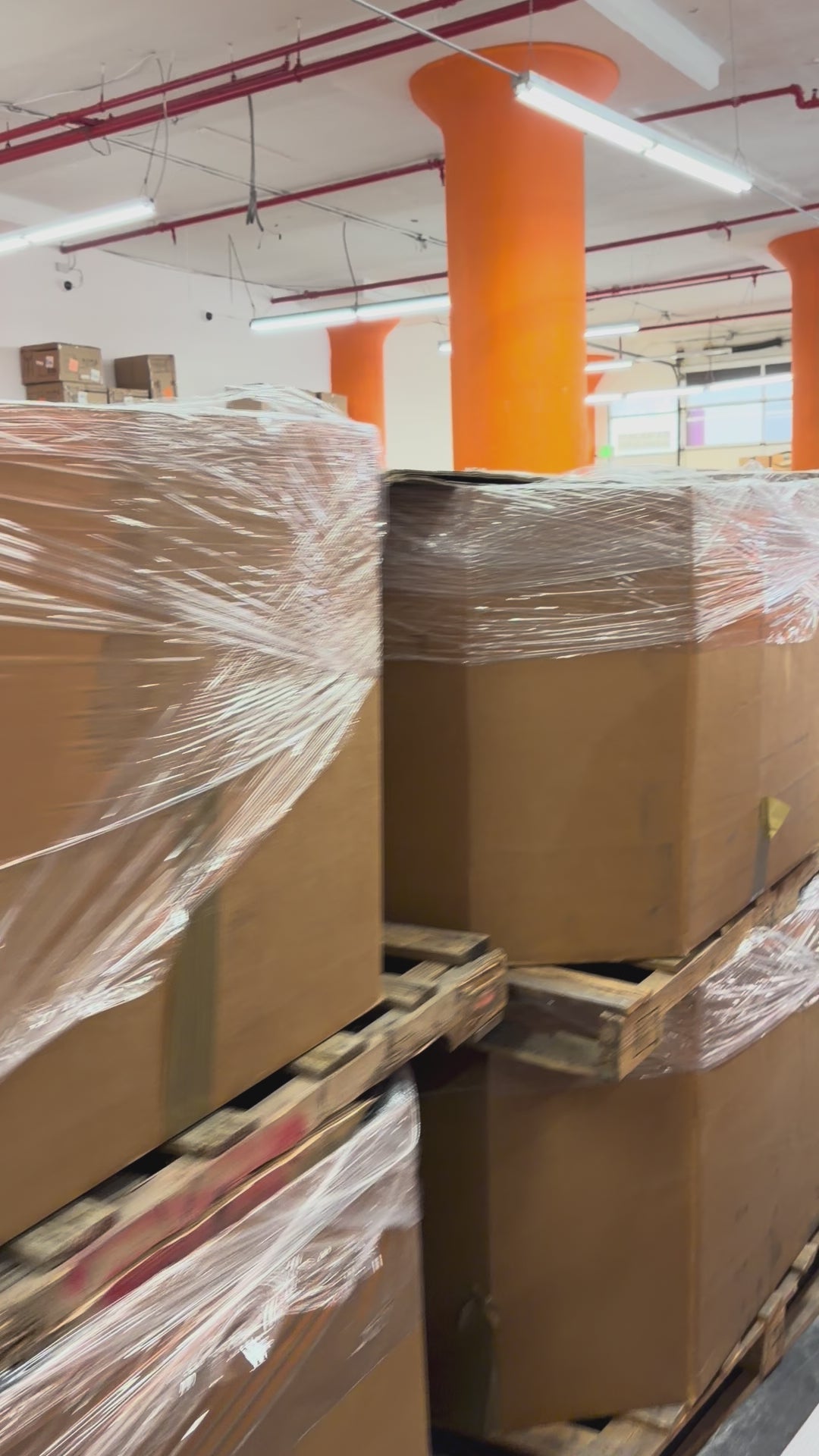 Gaylord Gumball Set - 40×48×36 | Approximately [estimated quantity] items of shoes, clothing, small appliances, and general merchandise | Direct shipping from LA warehouse or pick-up at store